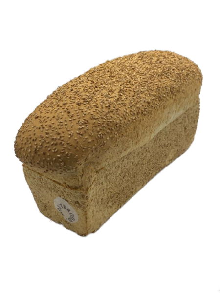 Afbeelding van Lichtbruin tarwemoutbrood met sesamzaad deco heel
